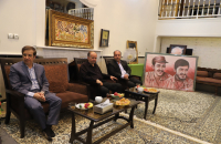 دیدار شهردار قم با خانواده شهیدان زین‌الدین